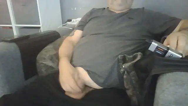 Show modela Naturistmale45 na web-kameri