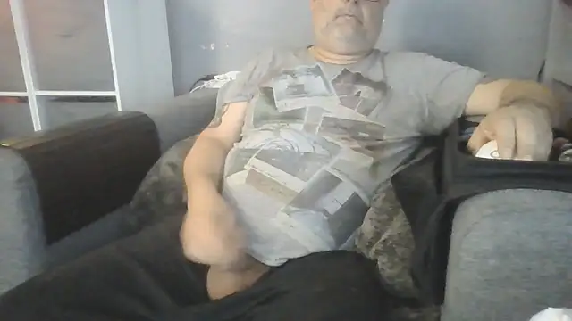 Naturistmale45 Show in webcam