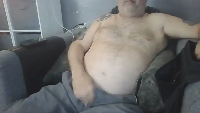 Pokazy przed kamerką – Naturistmale45