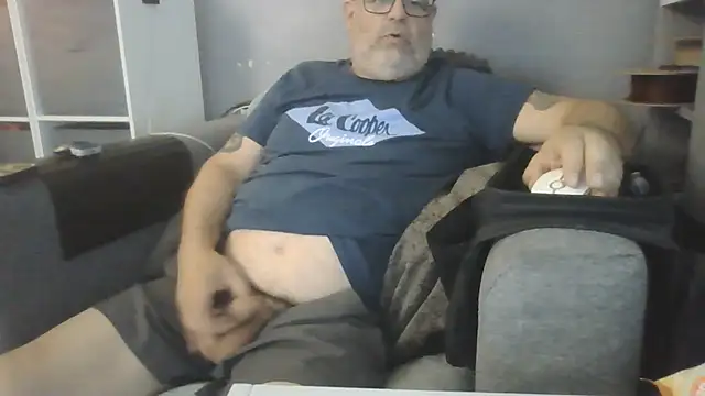 Naturistmale45's Webcam Show