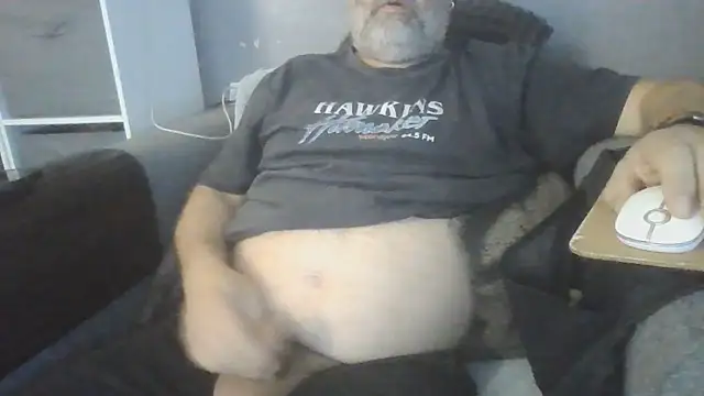 Show modela Naturistmale45 na web-kameri