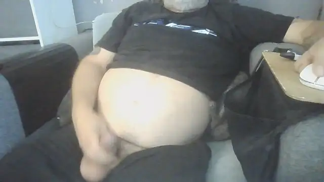 Naturistmale45 Show in webcam