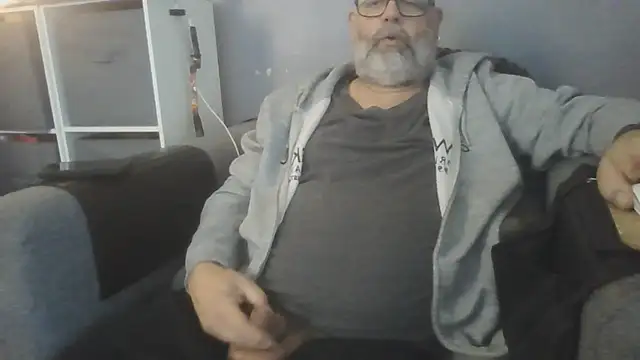 Naturistmale45 Show in webcam