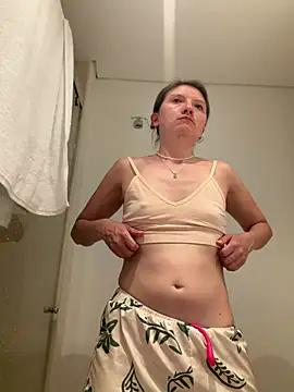 Cherryxx's Live XXX Chat