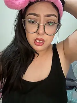MileyGia Adlı Modelin Canlı XXX Sohbeti