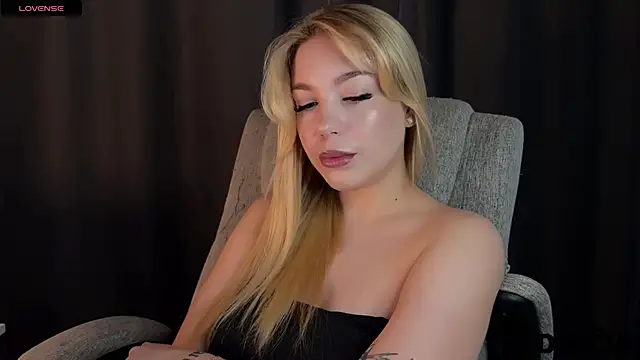 XXX chat uživo modela ariashaa