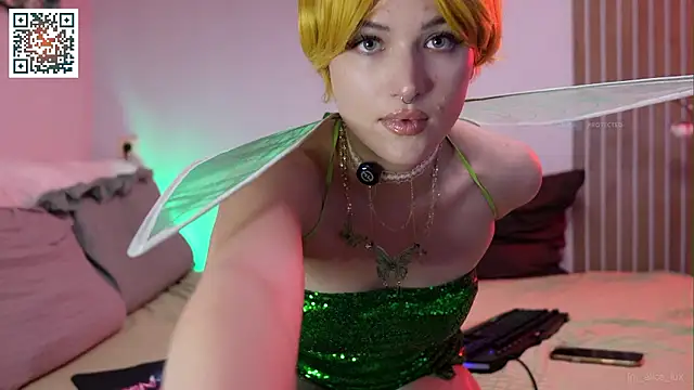 MrsTenderBeast 网络视讯表演