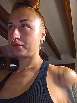 kylie_blck Adlı Modelin Canlı XXX Sohbeti