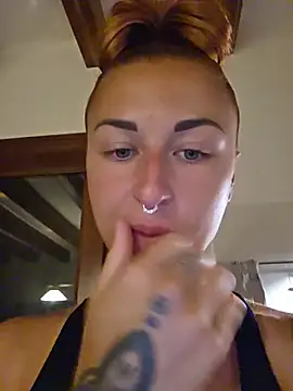 kylie_blck Show in webcam