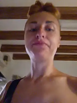 kylie_blck Adlı Modelin Canlı XXX Sohbeti