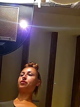 kylie_blck 现场XXX聊天