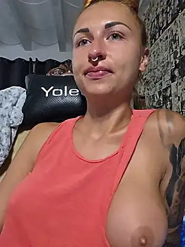 kylie_blck 在線直播表演
