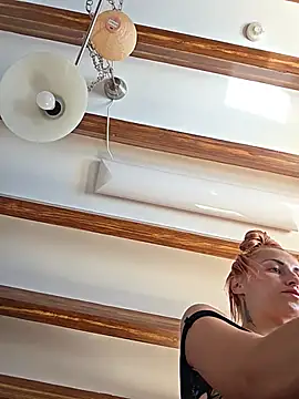 kylie_blck's Webcam Show