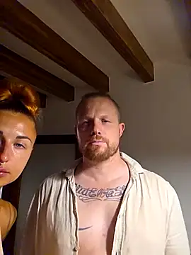 kylie_blck Show in webcam