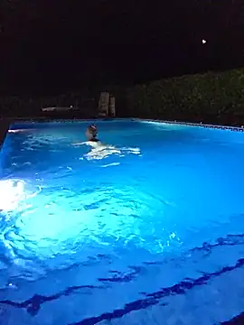 kylie_blck: διαδικτυακό σόου στην κάμερα