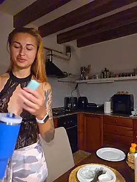 kylie_blck 在線直播表演