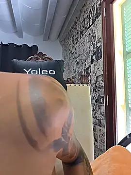 kylie_blck 在線直播表演