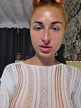 Pokazy przed kamerką – kylie_blck