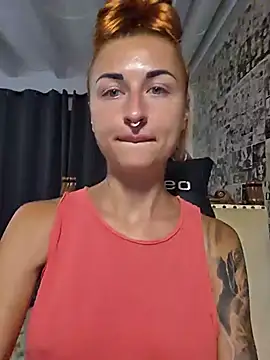 kylie_blck Adlı Modelin Canlı XXX Sohbeti