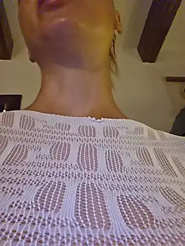 הופעת וובקאם של kylie_blck