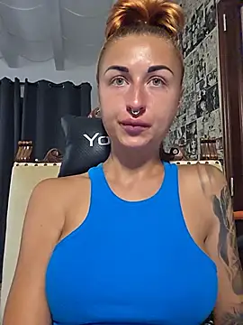 kylie_blckn Webbikameraesitys