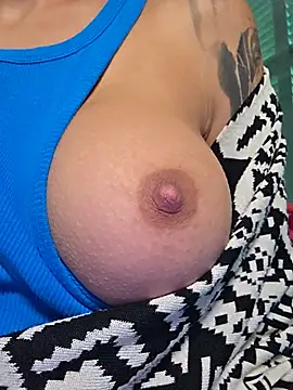 kylie_blck's Webcam Show