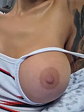 Show de kylie_blck na webcam