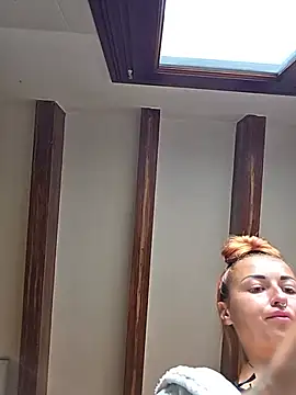 kylie_blck: απευθείας συνομιλία ΧΧΧ