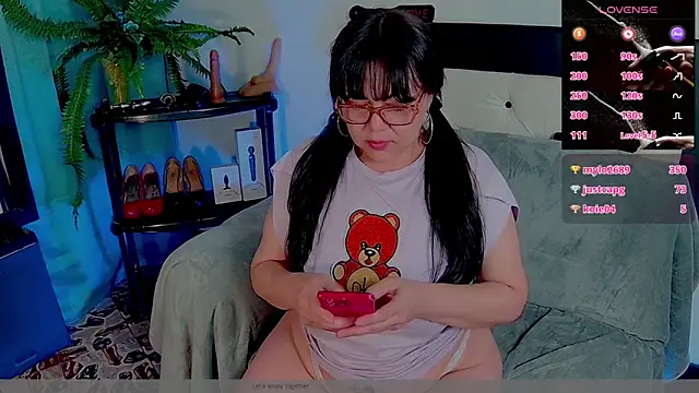 Živá chatovací místnost Mommy-pervert
