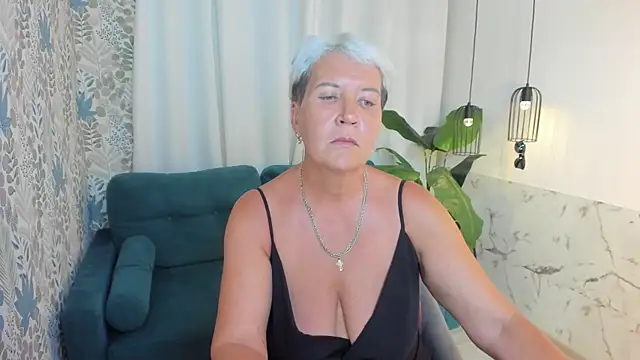 הופעת וובקאם של KathySunn