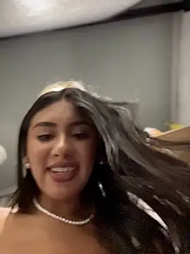 Soy_Daniela Live XXX-Chat