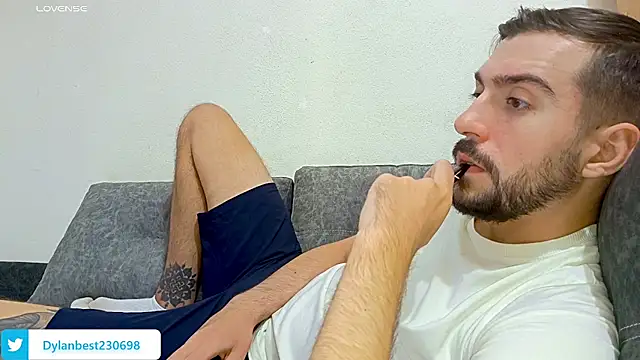 Show modela Dylan_Best na web-kameri