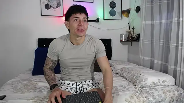 thomas_hot369n Webbikameraesitys