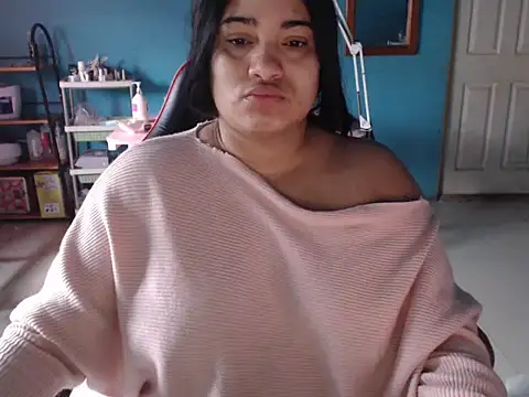 Hilarybunnyy Chat XXX live