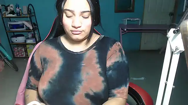 Hilarybunnyy Adlı Modelin Canlı XXX Sohbeti
