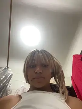 meliAngelical Adlı Modelin Canlı XXX Sohbeti