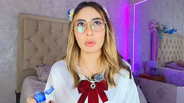 nini_love01 Chat XXX in diretta