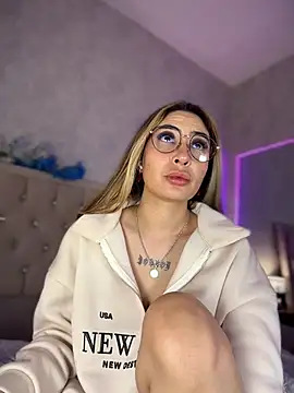 nini_love01 网络视讯表演