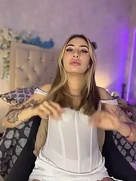 nini_love01 webkamerás műsora