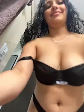 חדר צ'אט בשידור חי של Lucy_Marin