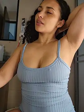 Lucy_Marin Adlı Modelin Canlı XXX Sohbeti