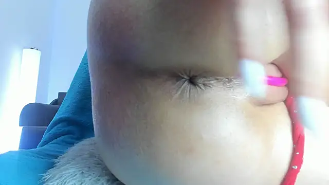 Naughtylov3's Live XXX Chat