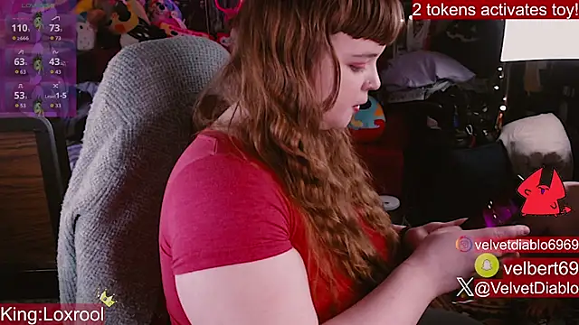 XXX chat uživo modela VelvetDiablo