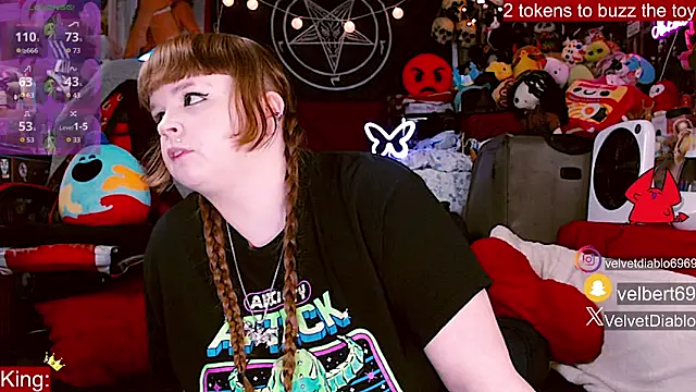 VelvetDiablo's Webcam Show
