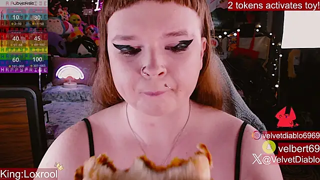 VelvetDiablo's Live XXX Chat
