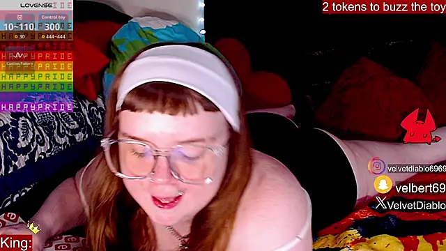 Chatroom XXX en direct de VelvetDiablo