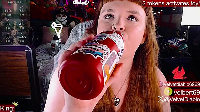 VelvetDiablo Show in webcam