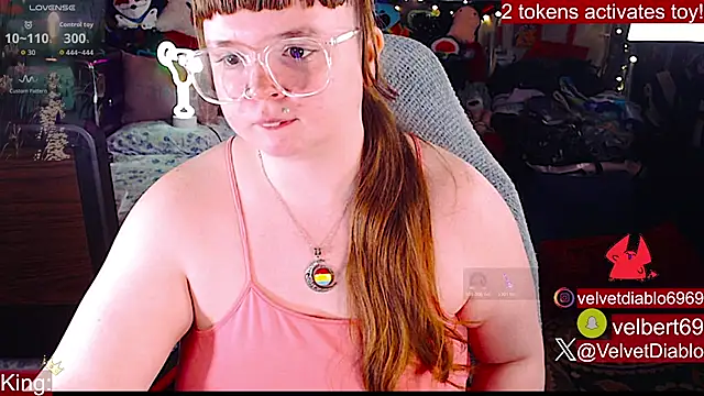 VelvetDiablo's Webcam Show