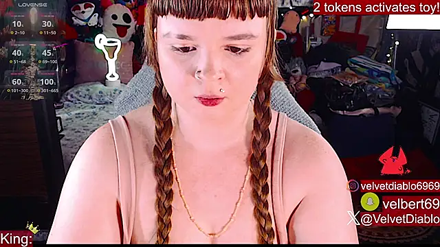VelvetDiablo Show in webcam