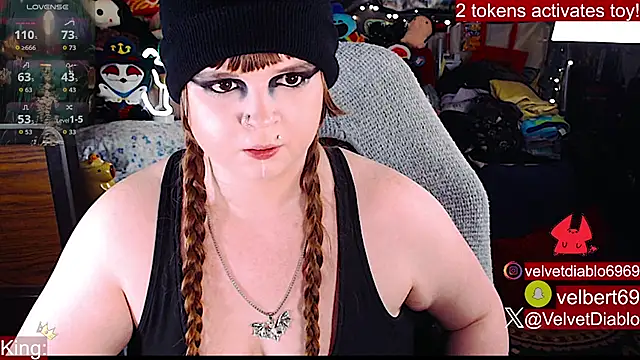 VelvetDiablo Show in webcam